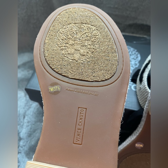 Laidback Kimano sandal from Vince Camuto. - Picture 6 of 11